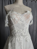 IvorlyLiningandIvory LaceWeddingDressonFineStrapslaceWeddingDressesSelina202608081